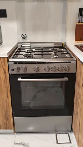 Gas cooker new