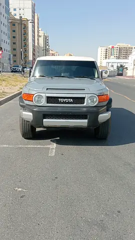 Toyota FJ CRUISER GXR 2014 GCC SPECS LADY DRIVEN