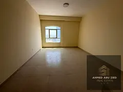 2 master bedrooms with sea view | 4 baths, laundry room &amp; American kitchen | Free gas &amp; park