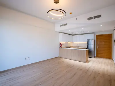 Huge | Near Metro | Chiller Free l 1 Month Free
