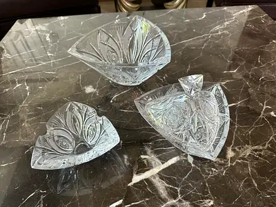 Set of crystals