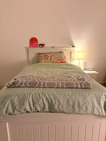 2,White Wooden Single Bed Frame with Headboard and Good Condition (Only Frame/ No Mattress) 120*200