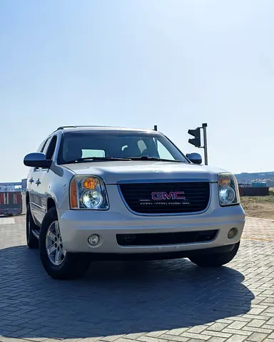 GMC Yukon SLT 2010 | GCC Specs | Well Maintained
