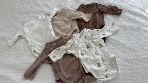 Baby bodysuit HM ca 0-1 month 5 pieces