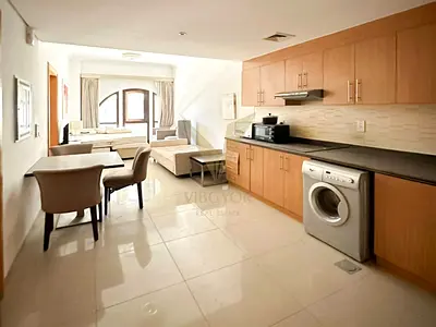 Spacious 1BR Apartment | Lincoln Park Westside