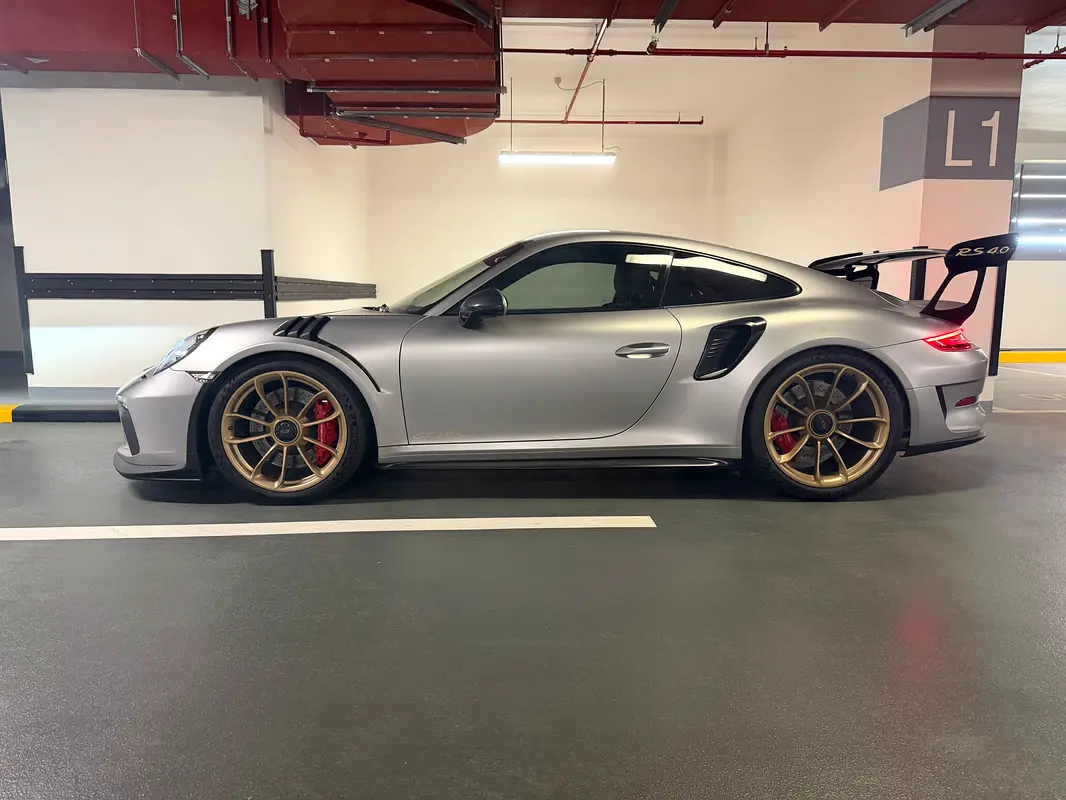 Porsche 911 2019 — photo 1 of 11