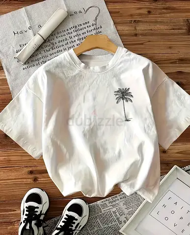 White Cotton T‑shirt with Small Palm Tree Print – Unisex, Good Condition