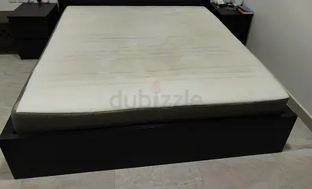150 AED (price negotiable) Mattress, very comfortable, selling for upgrades (king bed size)