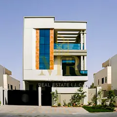 🏡✨ Own your dream villa and invest in a sophisticated style in a luxurious villa in the heart o