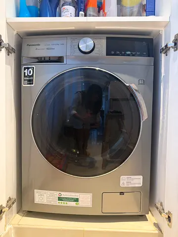 Panasonic Front Load Washer/ Dryer 8kg/6kg, Silver, Excellent Condition.