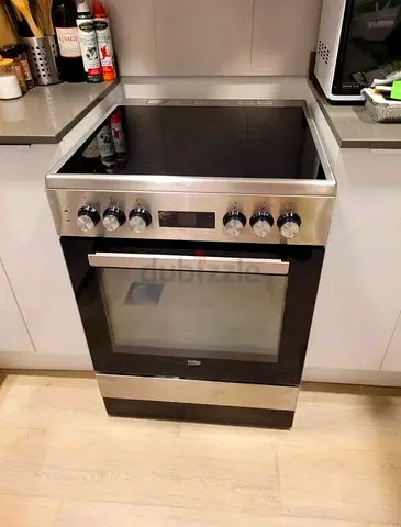 Stainless Steel Electric Cooker with Ceramic Hob and Oven - Good Condition