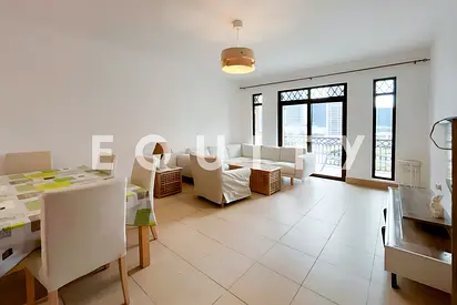 Vacant | Closed Kitchen | Large Layout | Park View