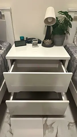White 2-Drawer Bedside Table / Nightstand
