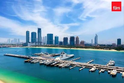 Stunning Views | Overlooking Marina Skyline