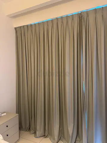 Pair Full-length light green blackout curtains - 200x300