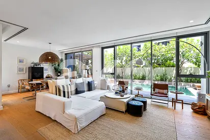 Price Drop | Fully Upgraded | Private Pool |Corner