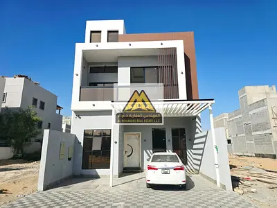 فيلا تاون هاوس فاخرة أربع غرف وصالة مع غرفة خادمة للبيع في منطقة الزاهية عجمان