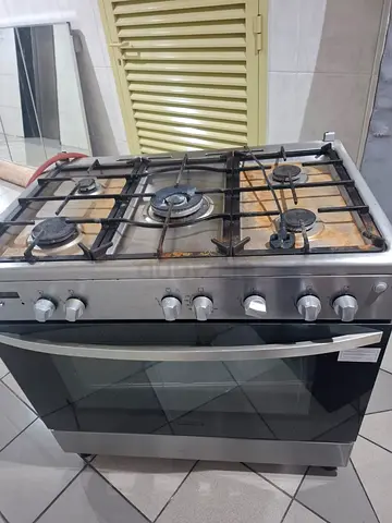 5 burner cooking range