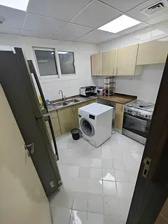 Neat and clean Master room with attached washroom very attractive price. Keralite prefered