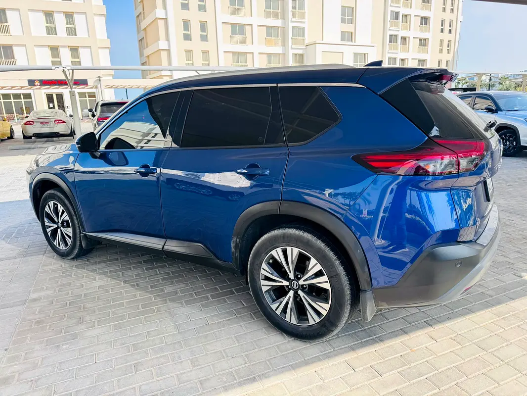 Nissan Rogue 2021 — photo 1 of 9
