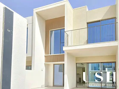Park Access | Green View | Near Pool Community Living
