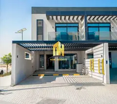 4-bedroom villa | Upgraded Throughout | Corner Unit