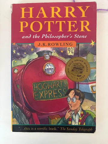 Harry Potter and the Philosophers Stone (Paperback) - J.K. Rowling