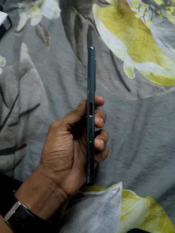 Sony xperia 5 mark 3 ( green line issue)
