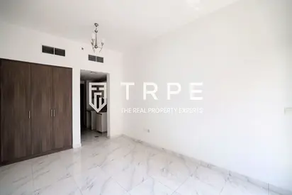 Studio Spacious | Prime Location | Contemporary