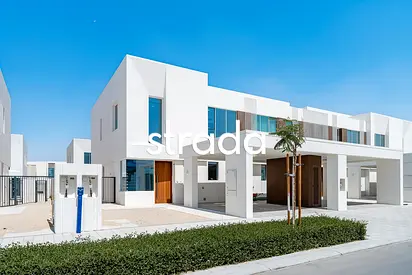 Corner Unit, 4 Bedroom, Great Location