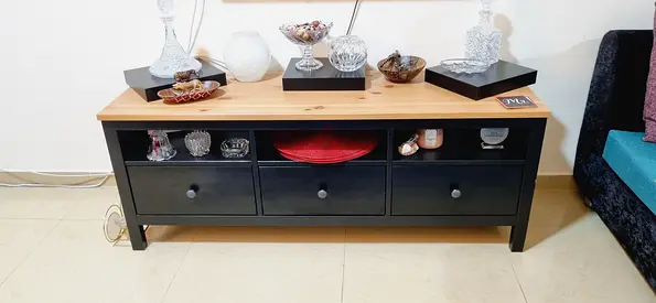 TV unit / media console in black with pine top — good condition