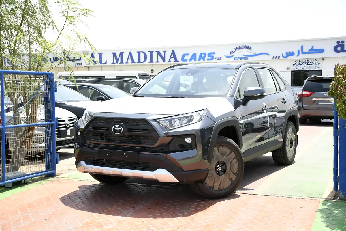 Toyota Rav 4 2025 — photo 1 of 18
