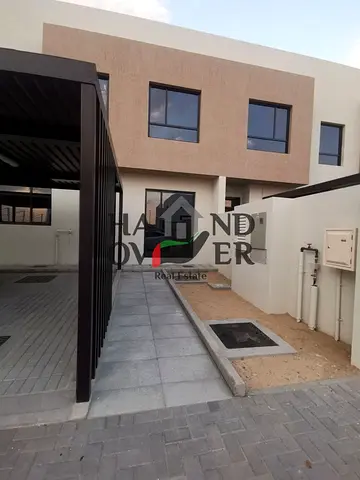 NASMA 4BED CORNER/PRIME LOCATIOION/END UNIT