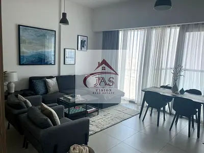 Bright & Spacious 1BR | Excellent Amenities | Prime Connectivity