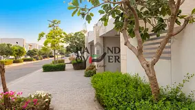 4BEDROOM SEMI-DETACHED VILLA/LILLAC/AL ZAHIA