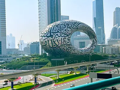 EXECUTIVE LADIES BED SPACES AVAILABLE IN SHEIKH ZAYED ROAD