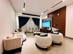 Special cash price includes electricity, water, and air conditioning, negotiable.