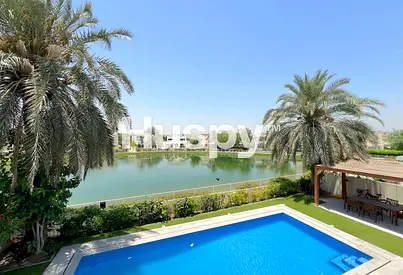 Lake View | Fully Upgraded | Private Garden