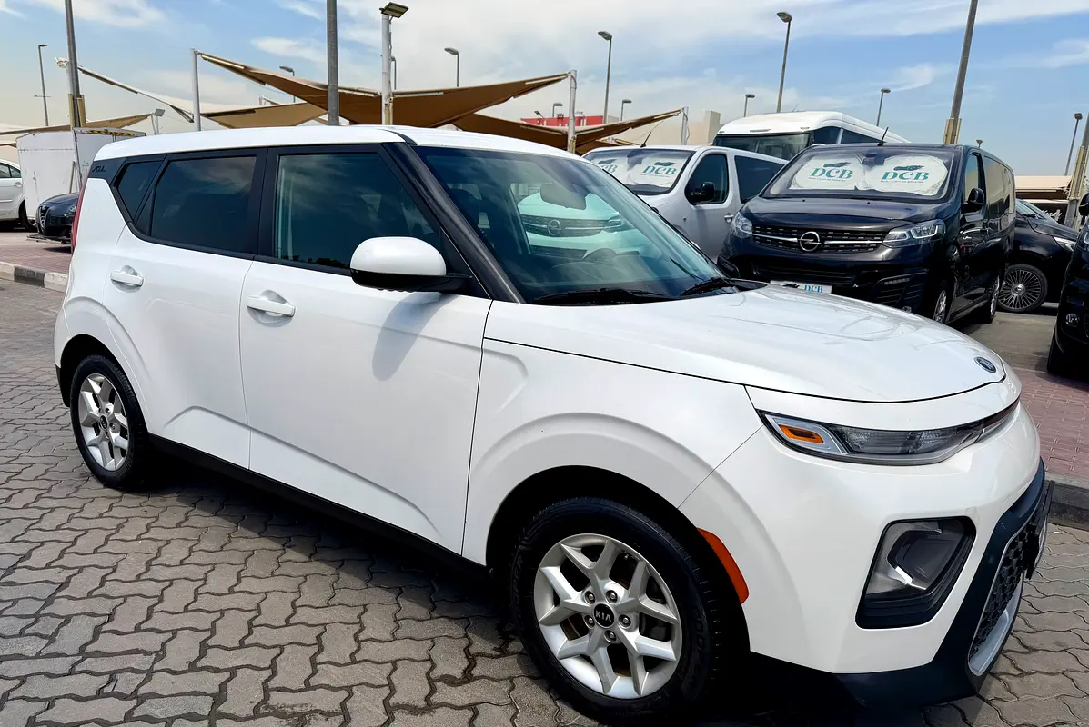 Kia Soul 2020 — photo 1 of 17