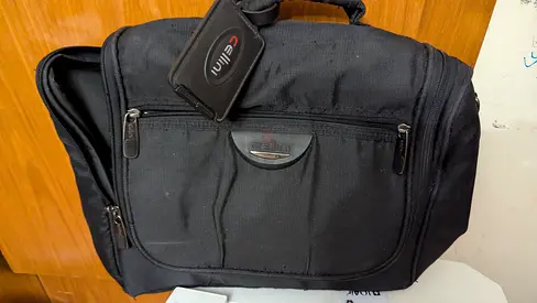 Black laptop bag / briefcase - good condition