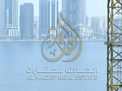 غرفة وصالة للبيع ببلكونة قرب كورنيش المجاز — تاور عائلي وموقع لا يُعوّض
