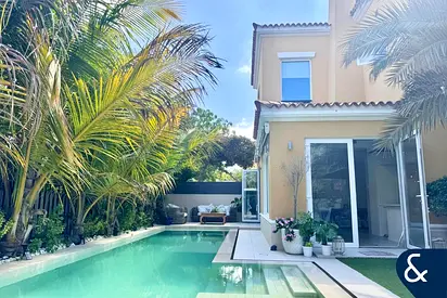 Large Plot | Single Row | Fully upgraded