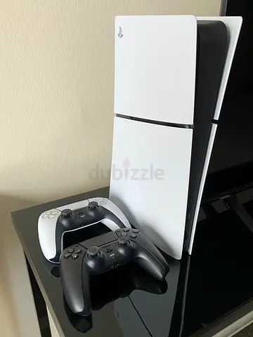 PS5 Slim 1Tb Digital Edition UAE Version - 2 Controllers and Box