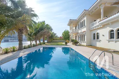 Vacant | 6 Bed | Landscaped Garden | View It Today