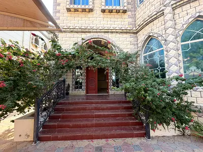 Villa for sale in Rawda 1