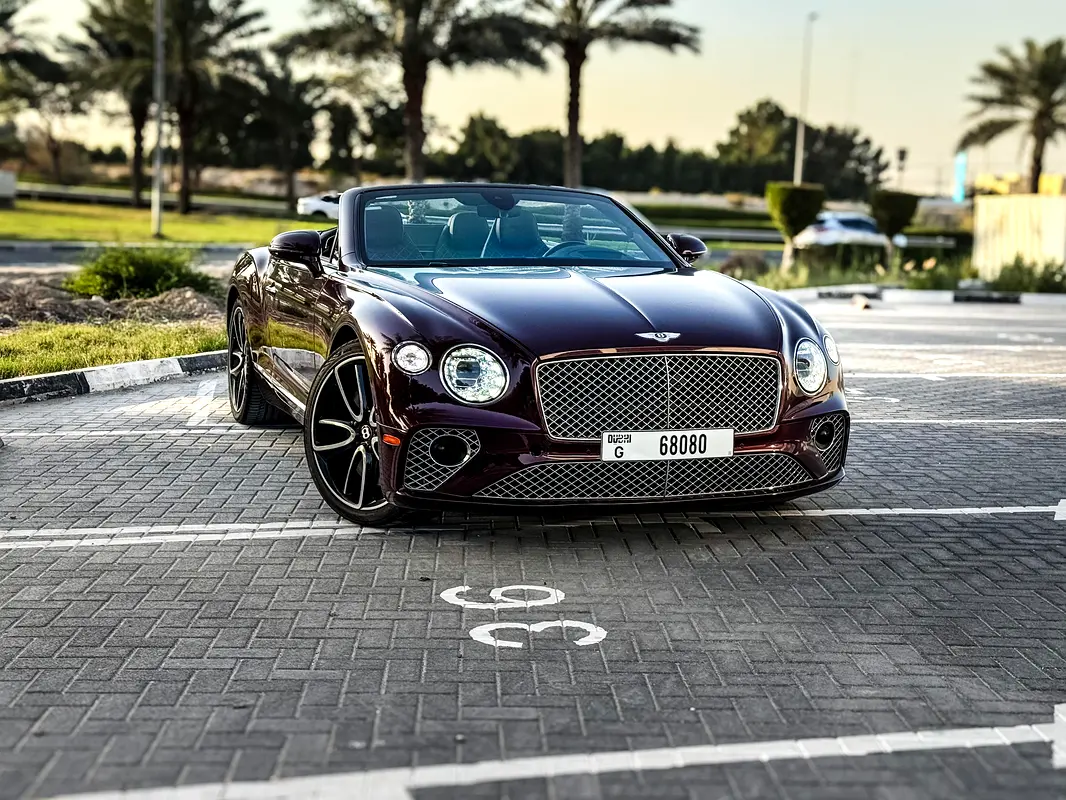 Bentley Continental 2020 — photo 1 of 9