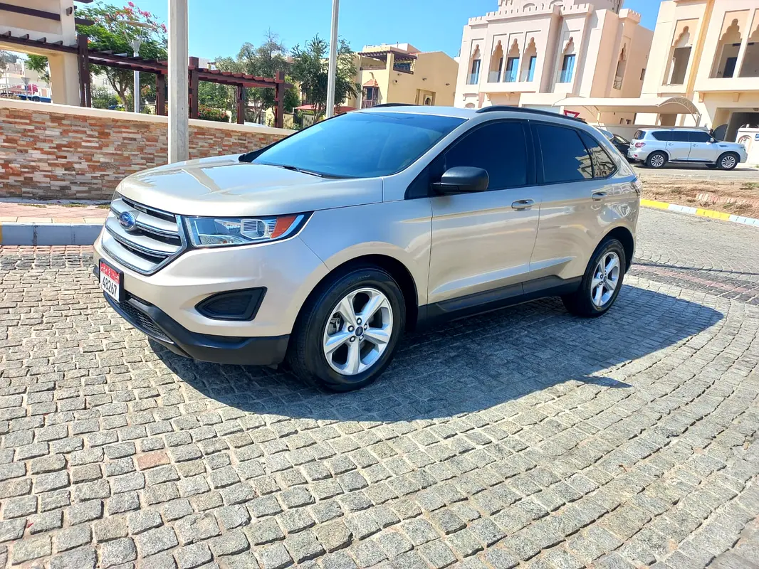 Ford Edge 2018 — photo 1 of 15