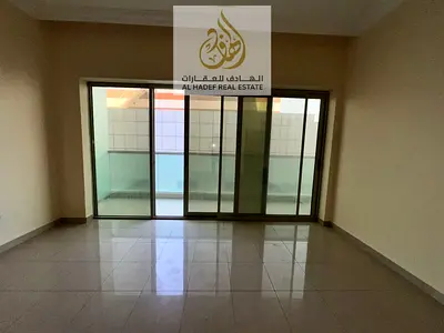 Luxury 4 Bedroom Hall Apartment for Rent in Sharjah Al Majaz 3 | Maid Room + 3 Balconies + Built-in