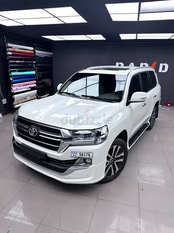 LAND CRUISER gxr grand touring v8