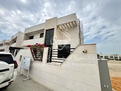 READY TO MOVE ! 5 BHK VILLA! 400K